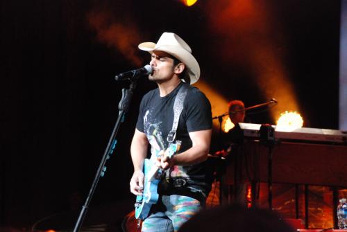 Brad Paisley's new single Welcome to the Future from his latest album