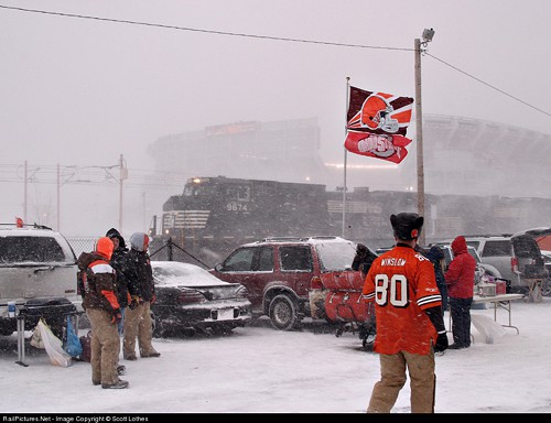 Snow doesnt put a damper on tailgating.