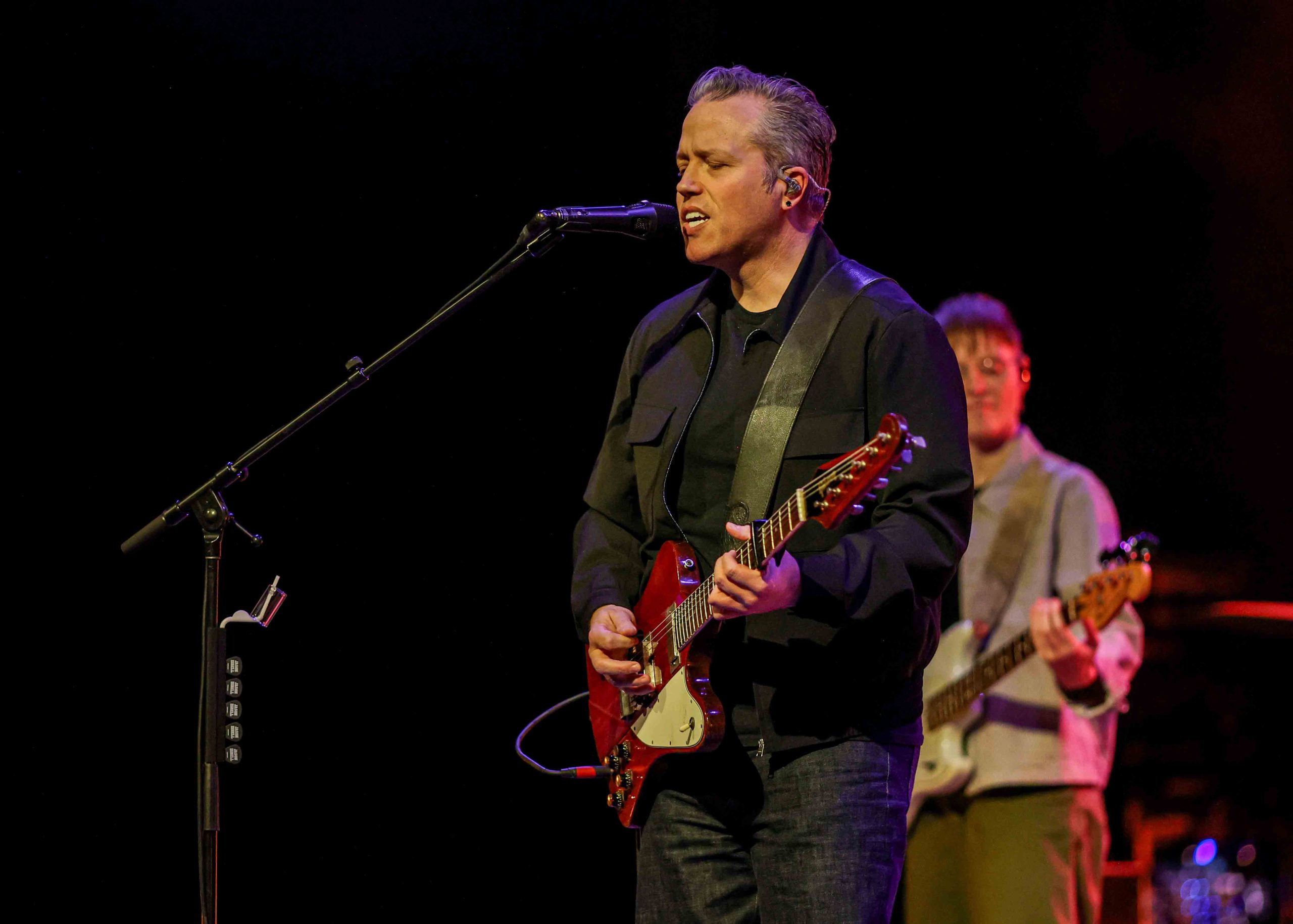 Concert Review: Jason Isbell and the 400 Unit Stretch Out at Playhouse Square