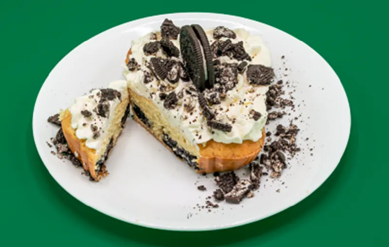 Pasteleria y Café Rebrands as Café Nocturno With Focus on Late-Night Desserts