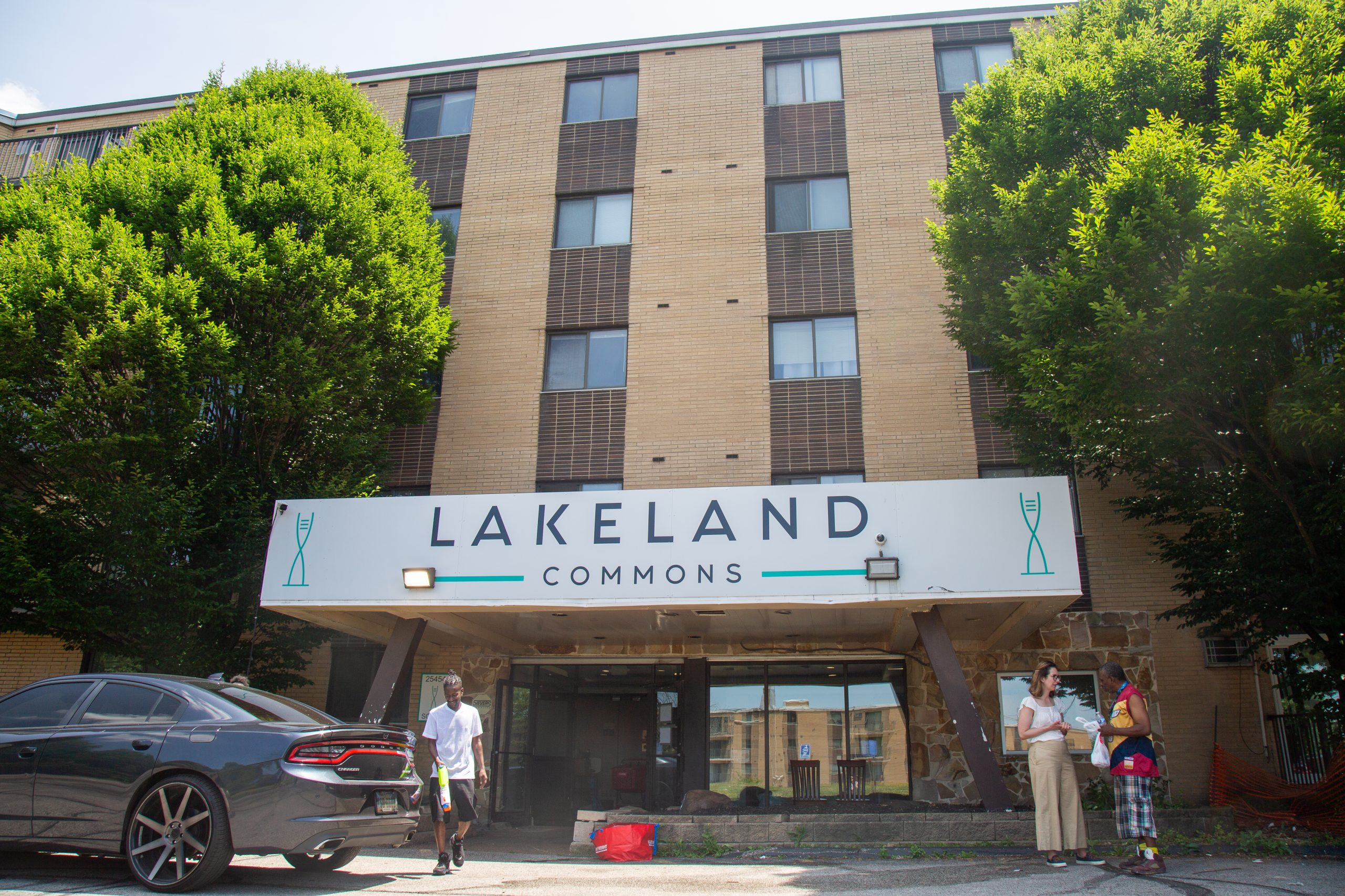 Lakeland Commons Residents Evacuate as Euclid Condemns Troubled Apartment Complex