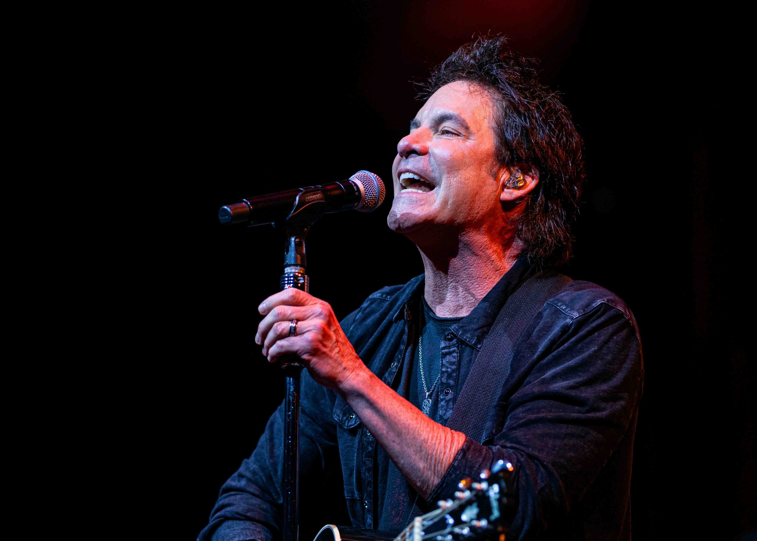 Concert Photos: Train Headlines a Night of '90s Nostalgia at